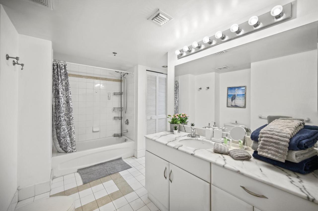 Luxurious 1Br High Rise Condo Brickell-Free Parking Miami Exterior photo
