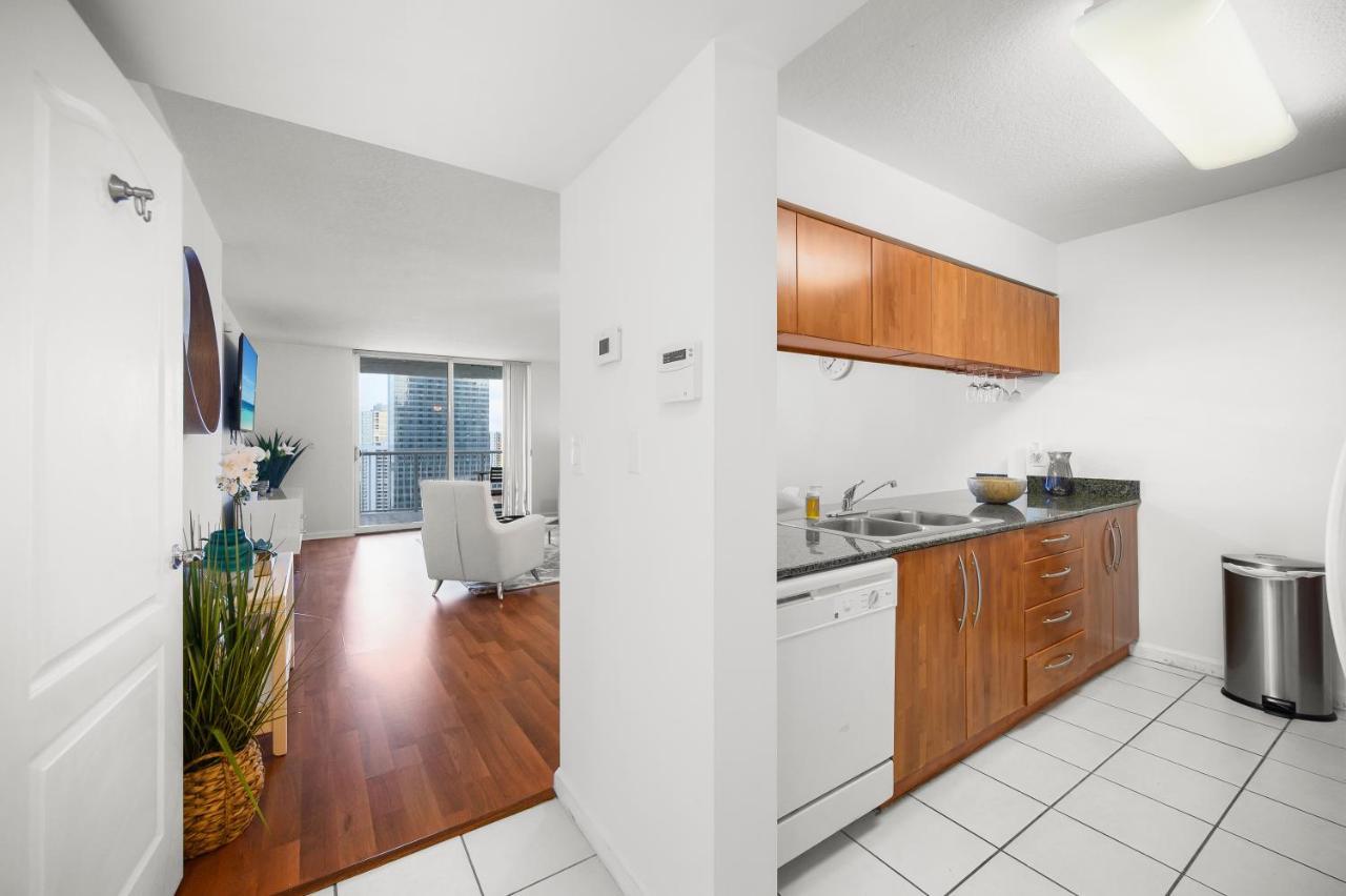 Luxurious 1Br High Rise Condo Brickell-Free Parking Miami Exterior photo